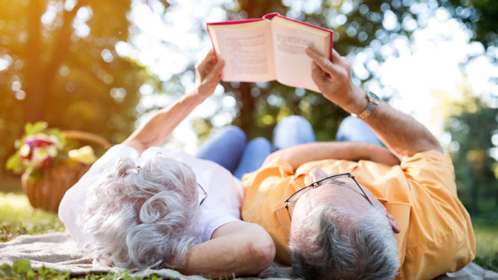 couple reading 