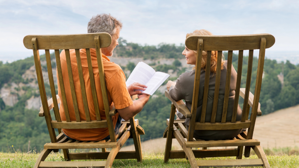 couple reading