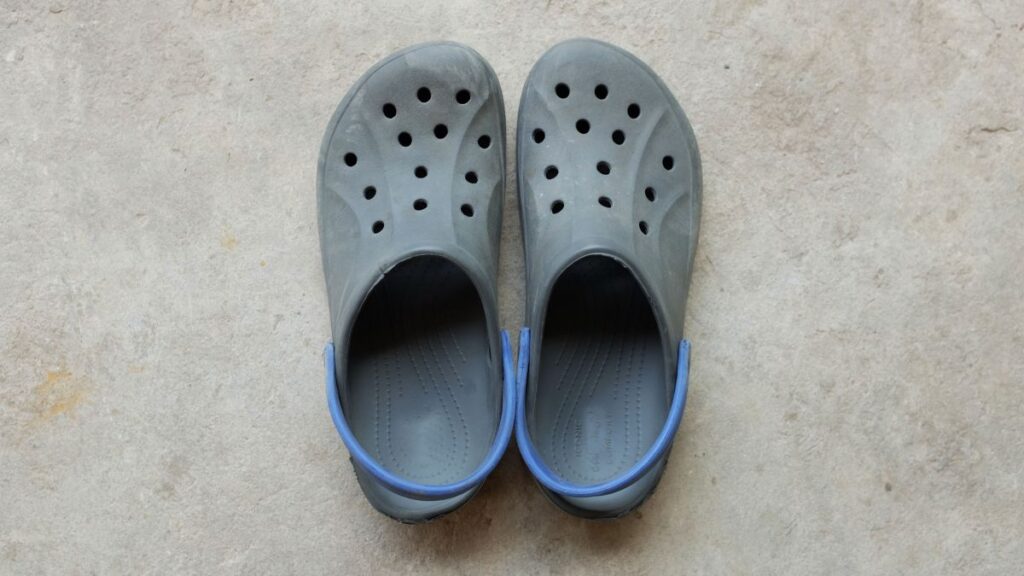 crocs