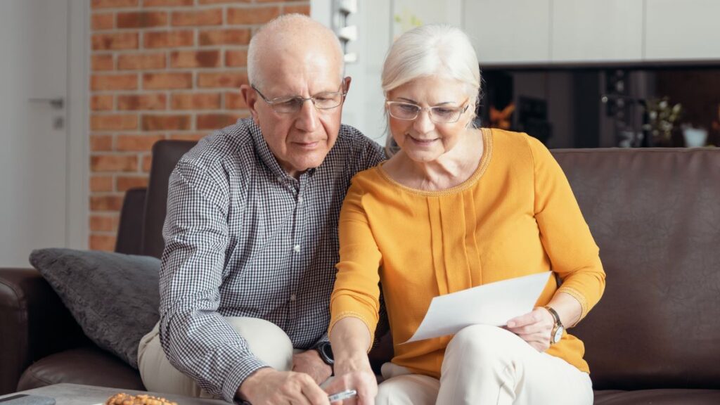 older couple budgeting