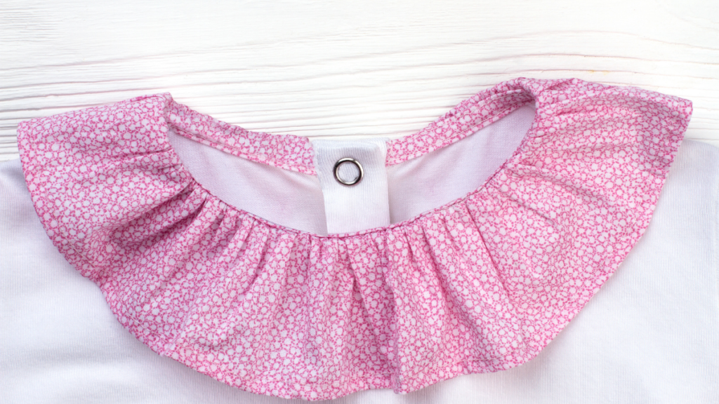 peter pan collar