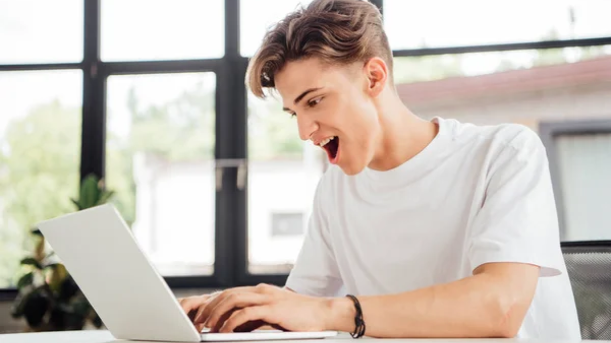 15 Gen Z Phrases You Need to Know to Keep Up - Retiree Today