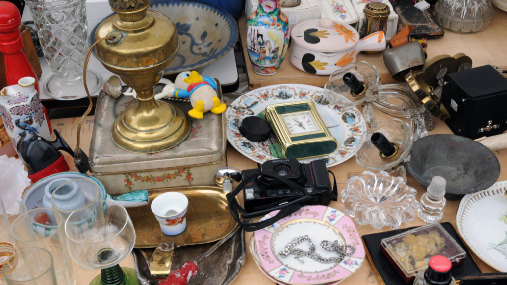 Flea Market Shop