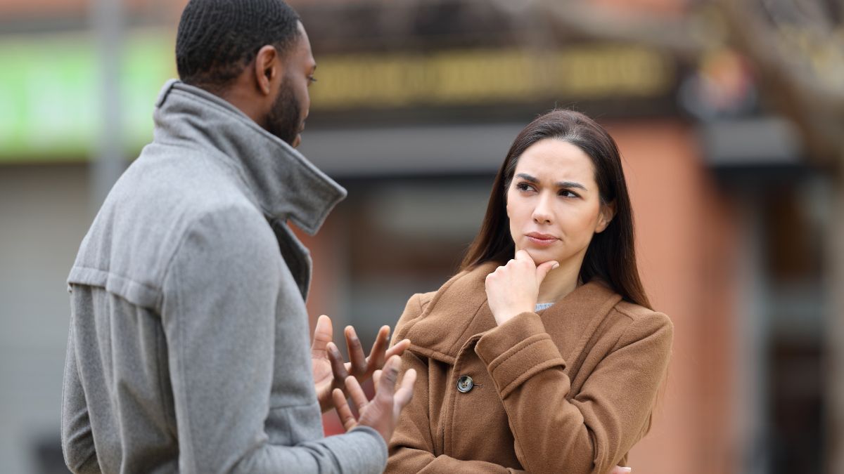 woman looking confused on a date